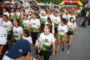 BIB: 
                            <button type="button" onclick="openModal(3530917)" class="btn btn-primary btn-sm float-right btn-popup" data-toggle="modal" data-target=".modal-high-quality">
                        <i class="fas fa-shopping-cart"></i> Add to Cart
                    </button>
                                            <button type="button" onclick="isThisMe(3530917, true)" class="btn btn-success btn-sm float-right btn-popup btn-isme hidden" data-toggle="tooltip" data-placement="bottom" title="นี่คือรูปของคุณใช่ไหม คลิกที่นี่เพื่อเอาเข้าอัลบั้ม">
                        <i class="fas fa-plus"></i> Add to album
                    </button>
                    <button type="button" onclick="isThisMe(3530917, false)" class="btn btn-warning btn-sm float-right btn-popup btn-isnotme hidden">
                        <i class="fas fa-ban"></i> Remove from album
                    </button>